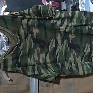 Camo top